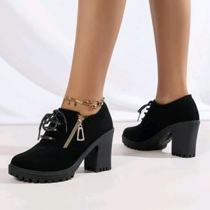 Chunky heel Oxford shoes